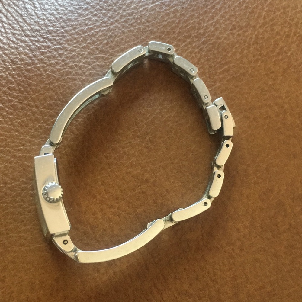 Coach watch needs new battery - Picture 2 of 3